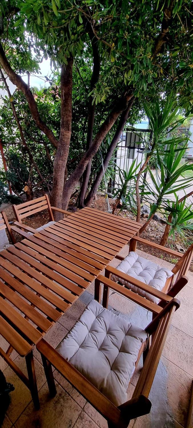 Spring, Day, Garden, Seating area, Garden view