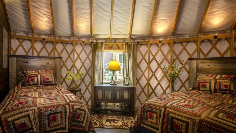 Stunning Yurt with Magnificent Creek Views in Topton, North Carolina Luxury tent in Nantahala Lake