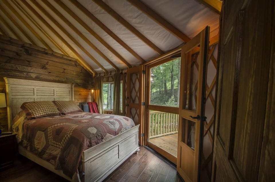 Creekside Secluded Yurt with Jacuzzi in Topton, North Carolina Luxury tent in Nantahala Lake