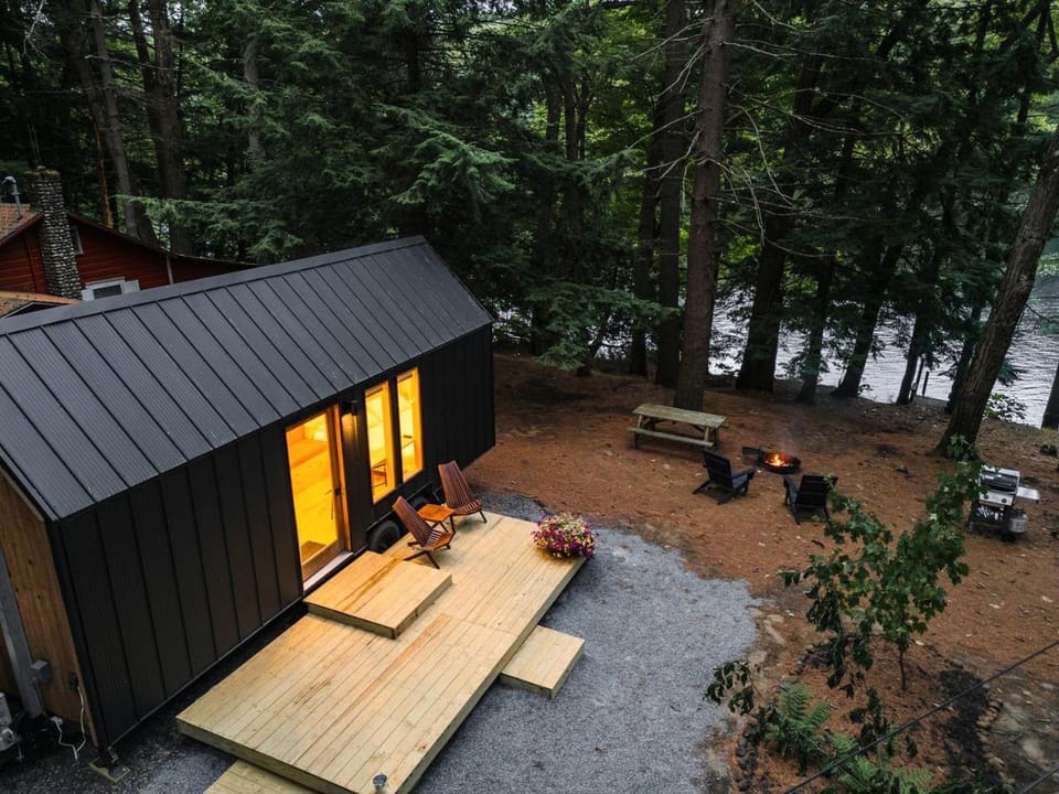 Secluded, Dog Friendly Tiny House on the Hudson River, near Saratoga Springs House in Saratoga