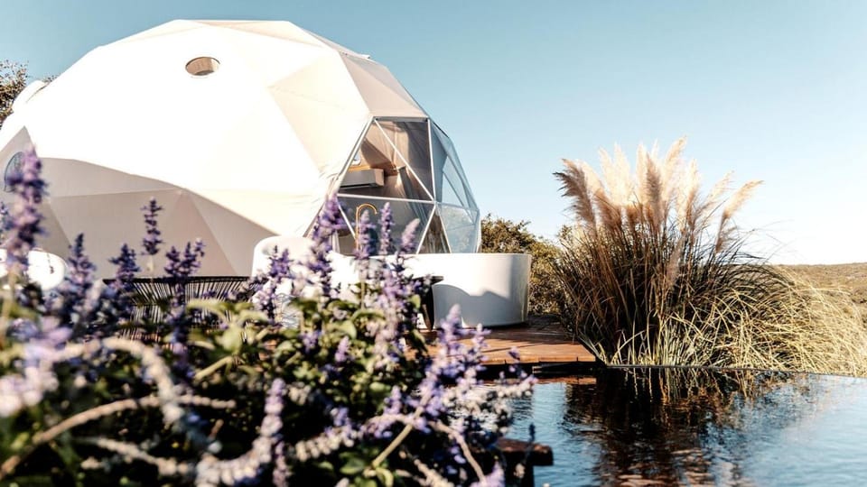 Breathtaking Dome with Spectacular Outdoor Living and Chic Elegant Interior in Texas Luxury tent in Canyon Lake