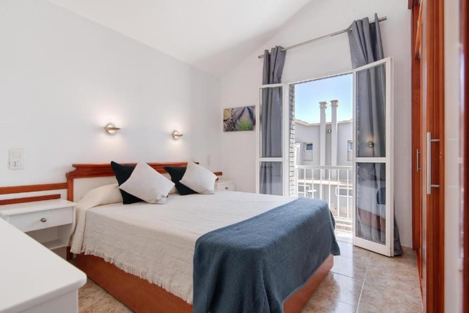 913 Green Oasis Club, near Meloneras Chalet in Maspalomas