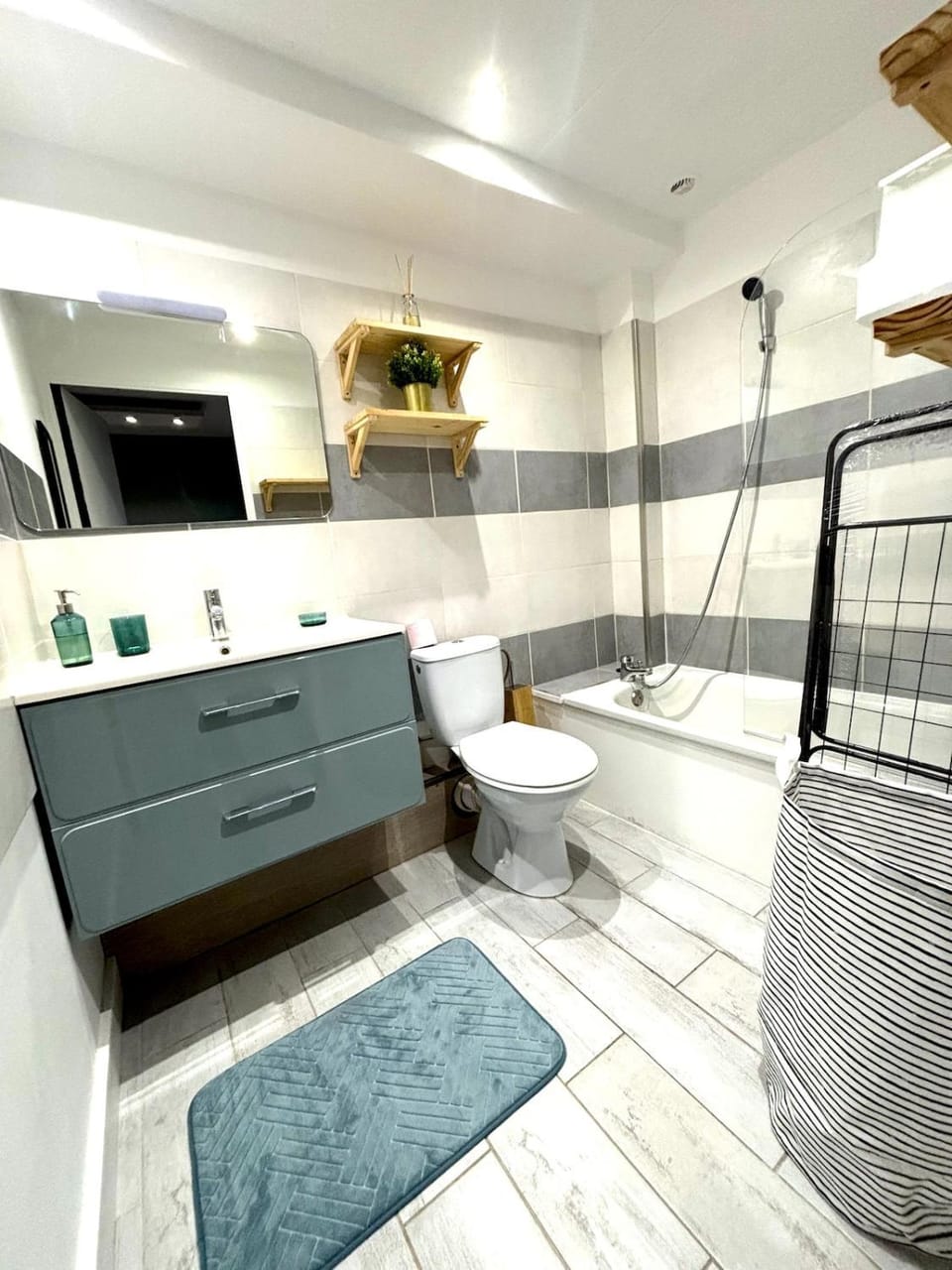 Toilet, Bathroom, Bath, towels
