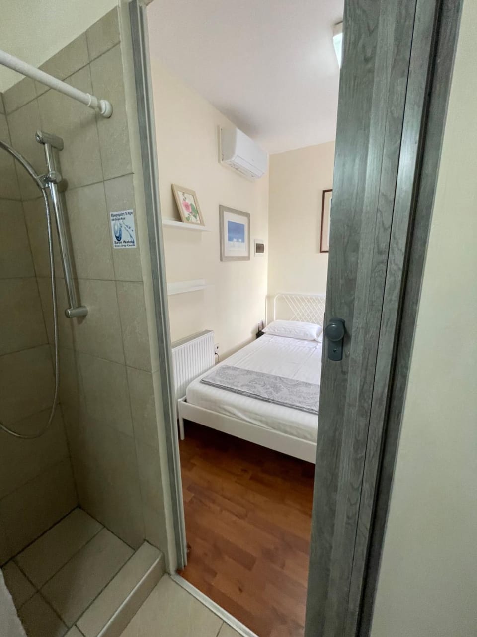 Yard room with private entrance Apartment in Larnaca