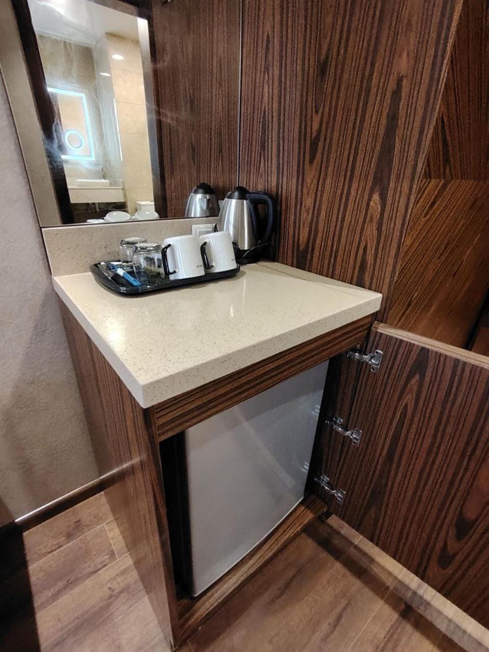 Coffee/tea facilities, Kitchen or kitchenette, minibar