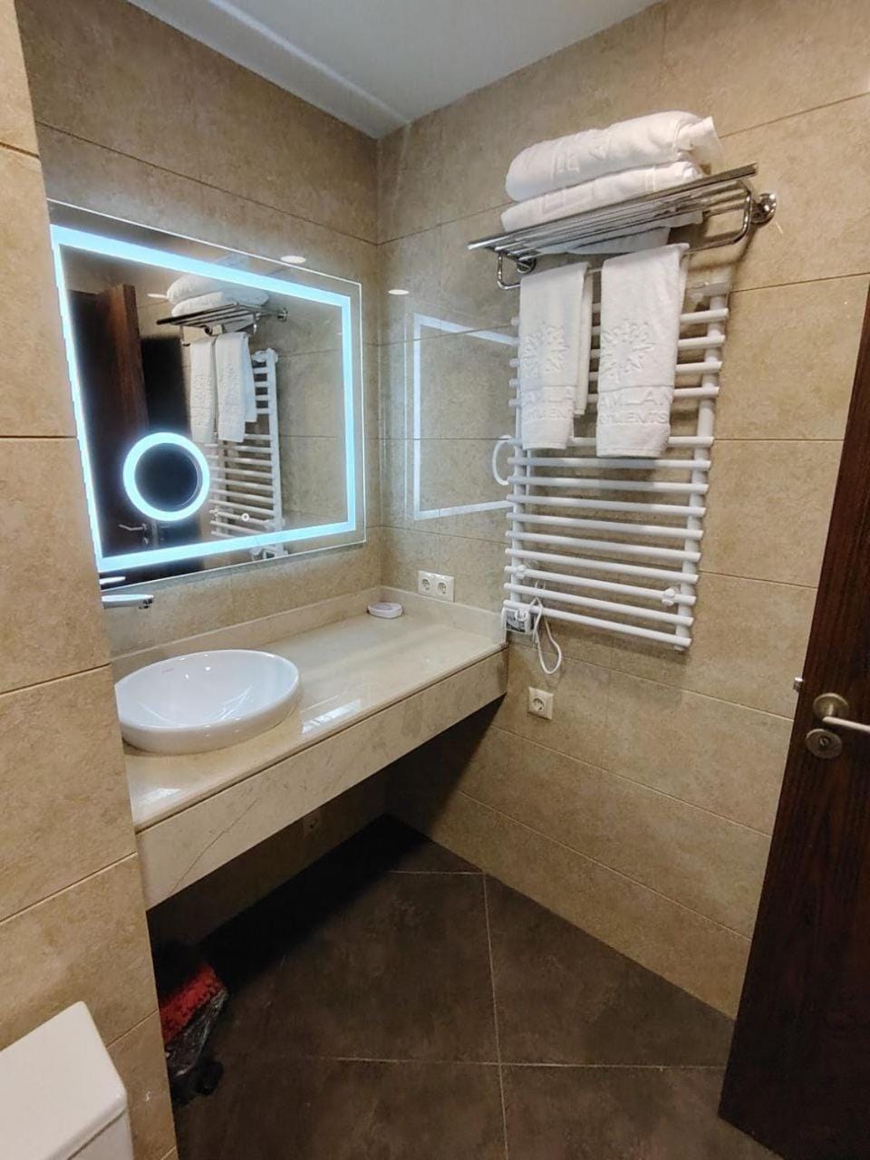 Shower, Bathroom, towels