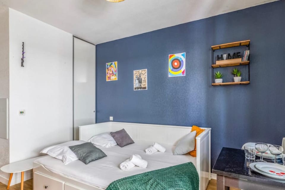 Studio with balcony in the heart of La Rochelle Apartment in La Rochelle