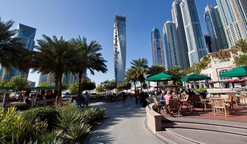 1BR Cool Vibes Pool Views Dubai Marina Apartment in Dubai