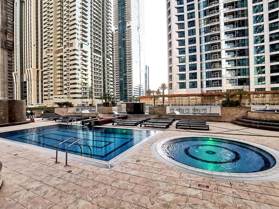 1BR Cool Vibes Pool Views Dubai Marina Apartment in Dubai