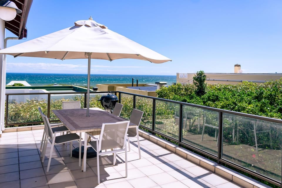 Patio, View (from property/room), Balcony/Terrace, Dining area, Sea view