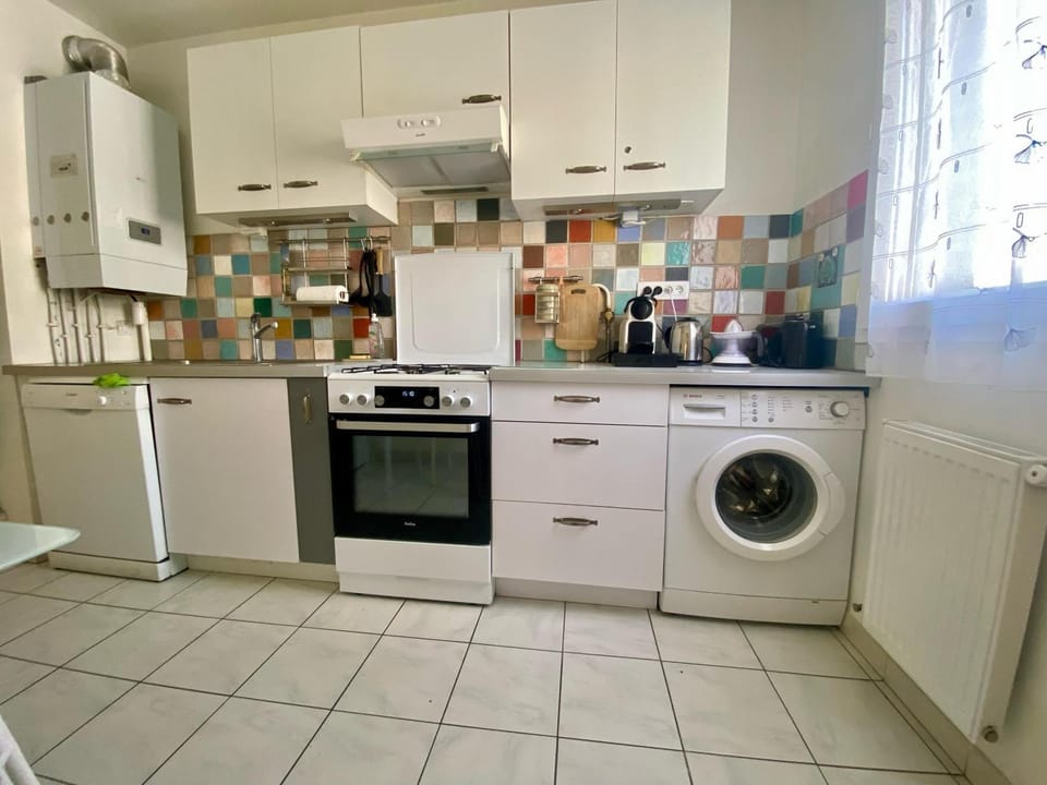 Spacieux T2 au Rives du Lez, Parking, proche Gares et Centre ville Apartment in Montpellier