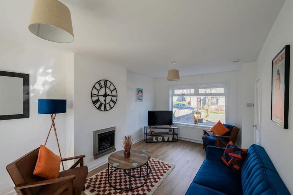 Derry House - Spacious 3 bed house with parking in Aberdeen Apartment in Aberdeen
