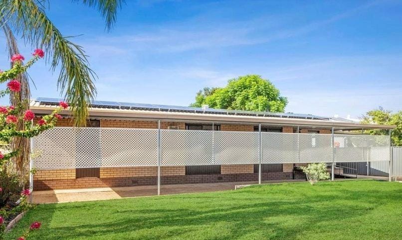 Property building, Garden