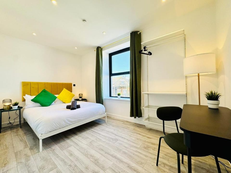 Central Bournemouth - 2-Bed - 4 Guests - Prime Spot Apartment in Bournemouth