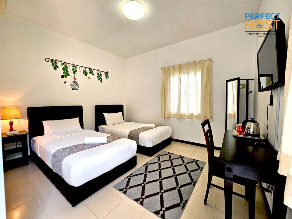 TV and multimedia, Photo of the whole room, Bedroom