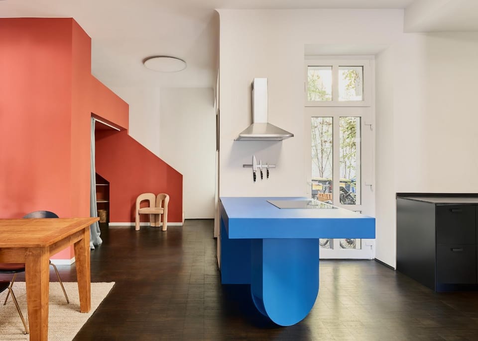 Kitchen or kitchenette, Seating area, Dining area