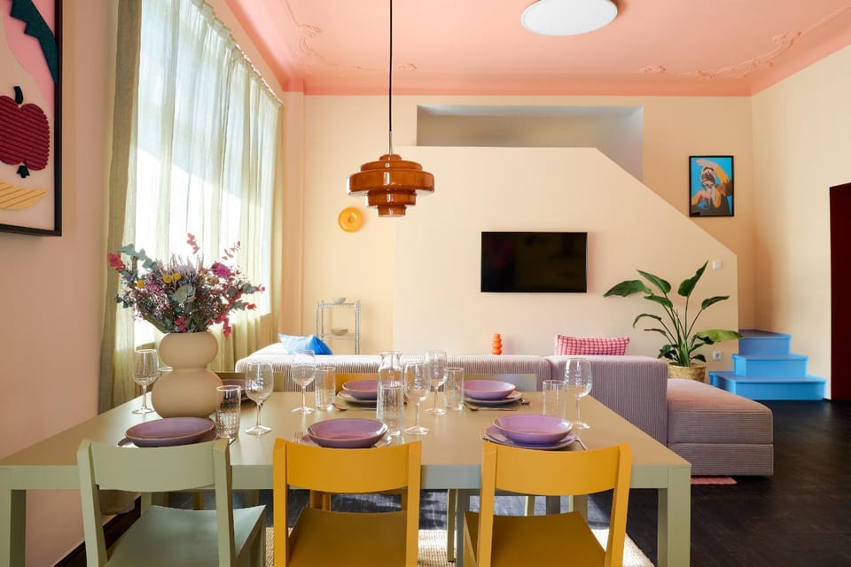 Communal lounge/ TV room, TV and multimedia, Living room, Dining area