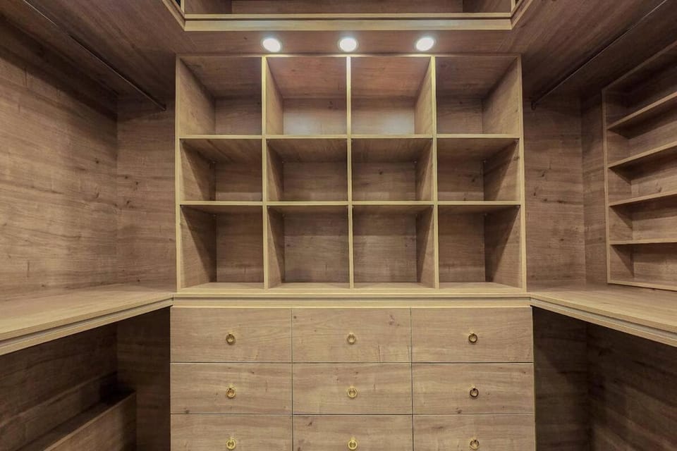 OrbachHouse Luxury Suite Apartment in North District