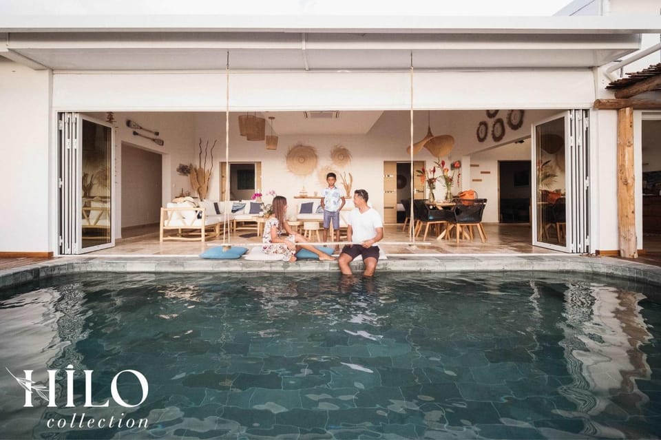 Living room, Swimming pool