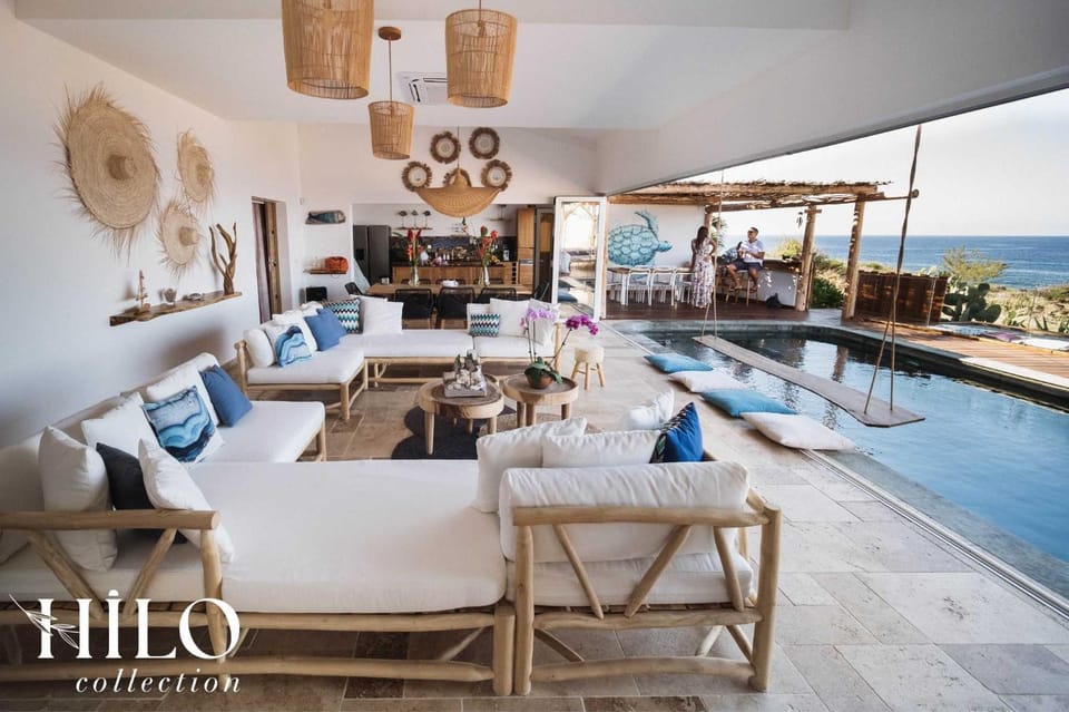 Balcony/Terrace, Living room, Sea view, Swimming pool