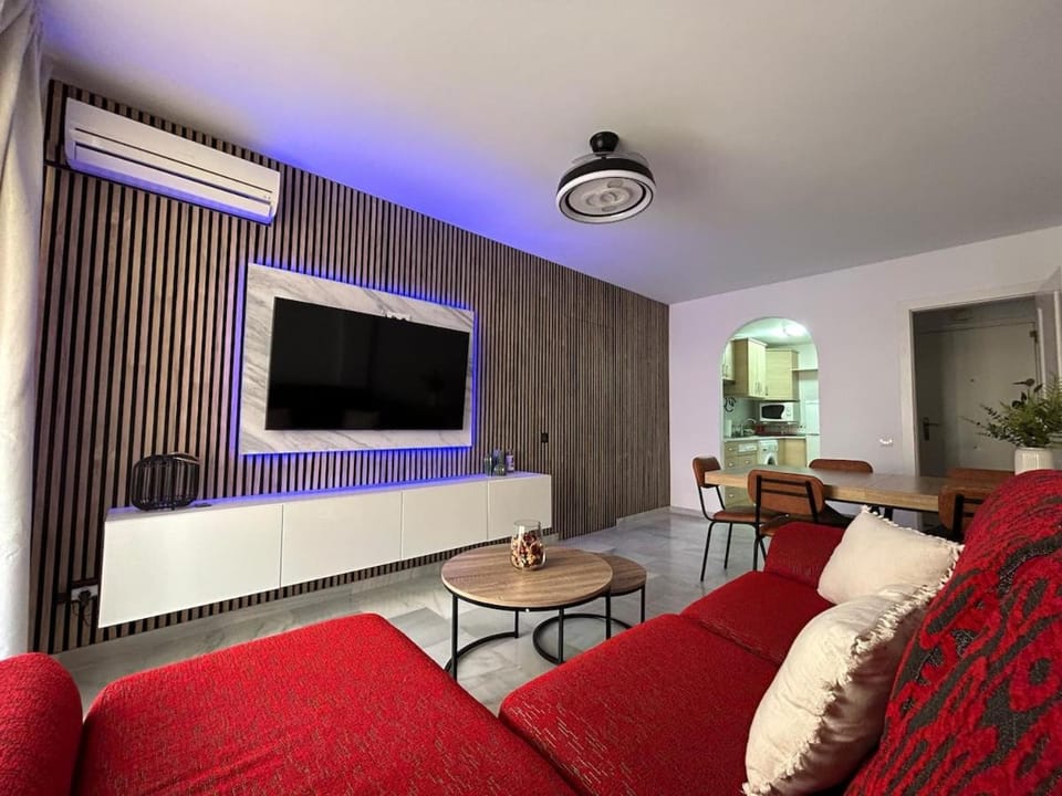 TV and multimedia, Seating area, air conditioner