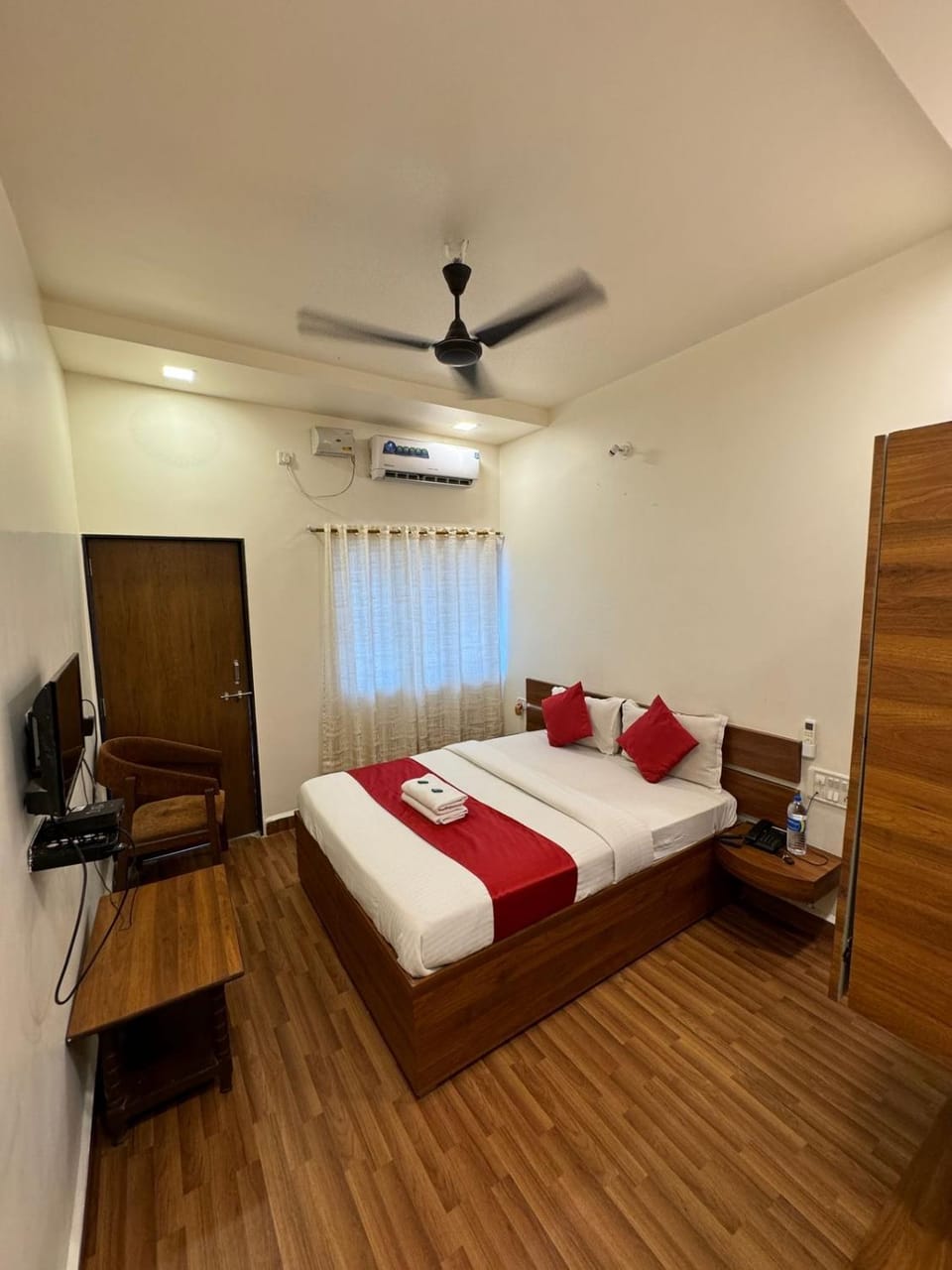 Hotel surya grande Hotel in Maharashtra