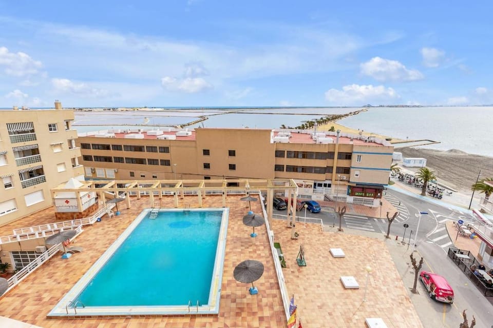 Pool view, Sea view