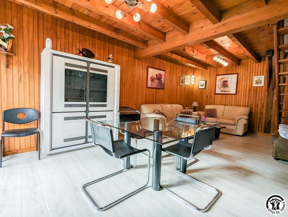 Au cabanous House in Aragon