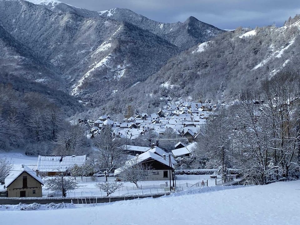Au cabanous House in Aragon