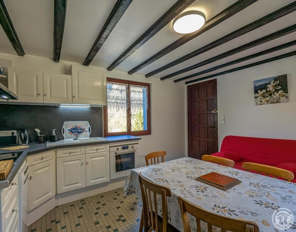 Les narcisses House in Catalonia