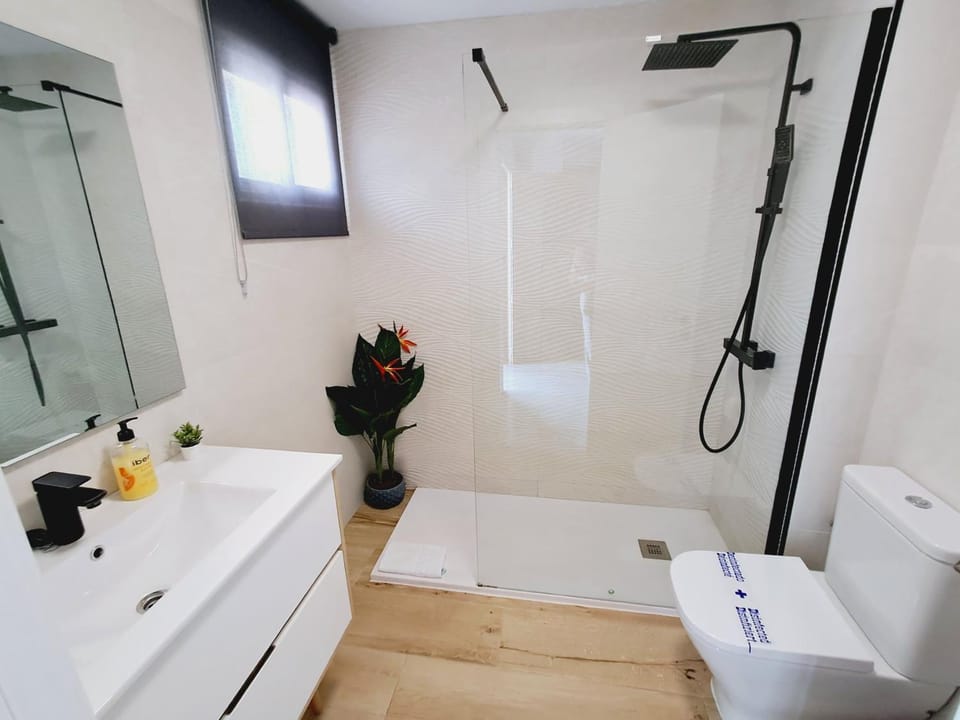 Shower, Bathroom