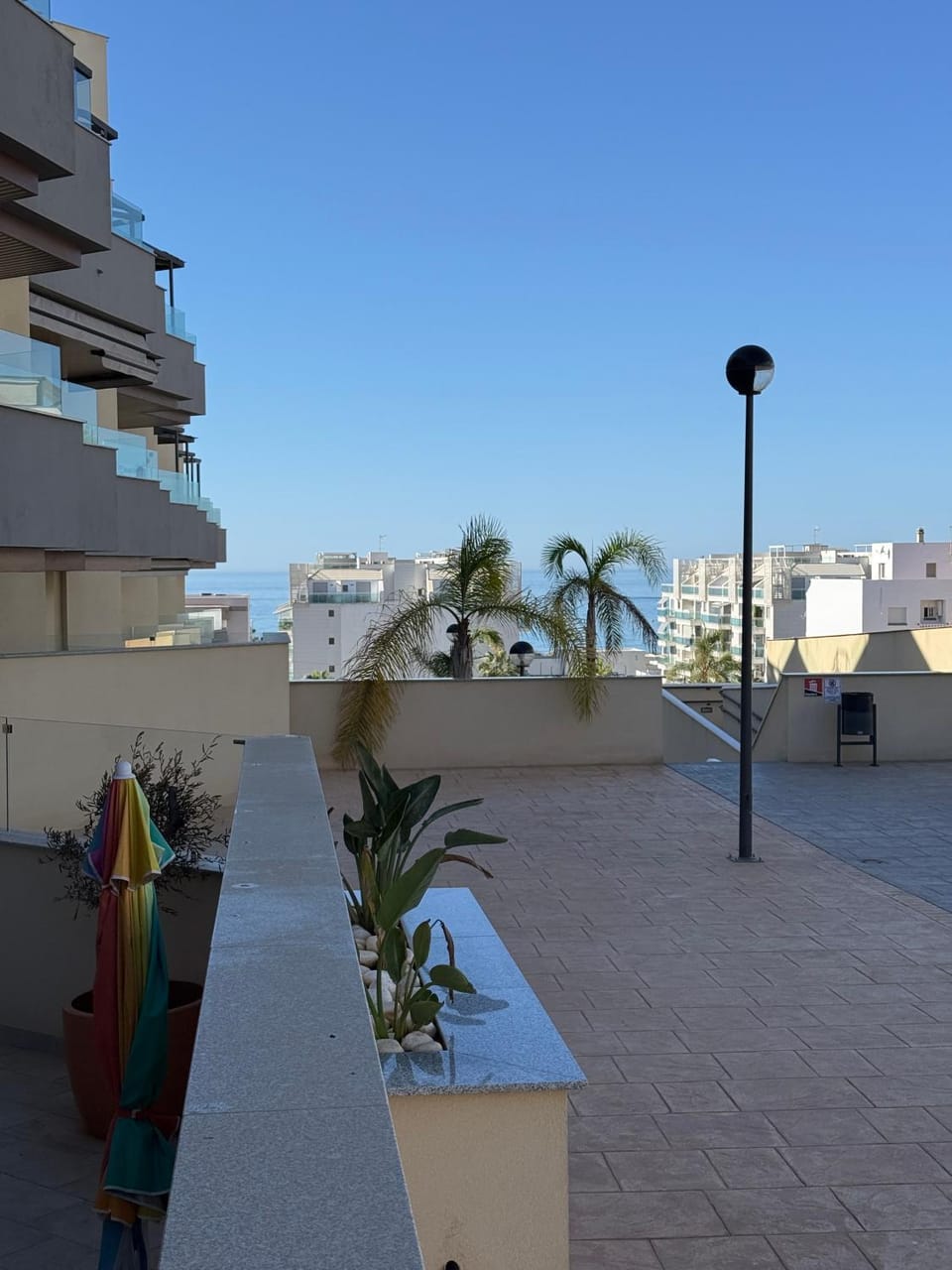 Bright 1Bedroom Apartment 1 min from the Beach Apartment in Axarquía