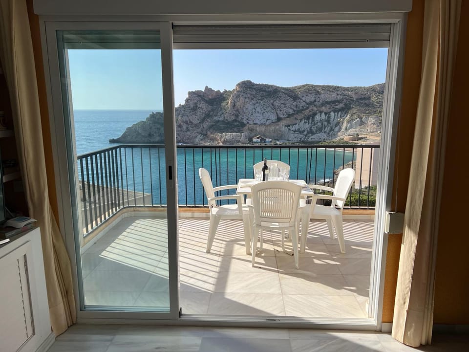 TV and multimedia, Balcony/Terrace, Living room, Mountain view, Sea view, internet, internet