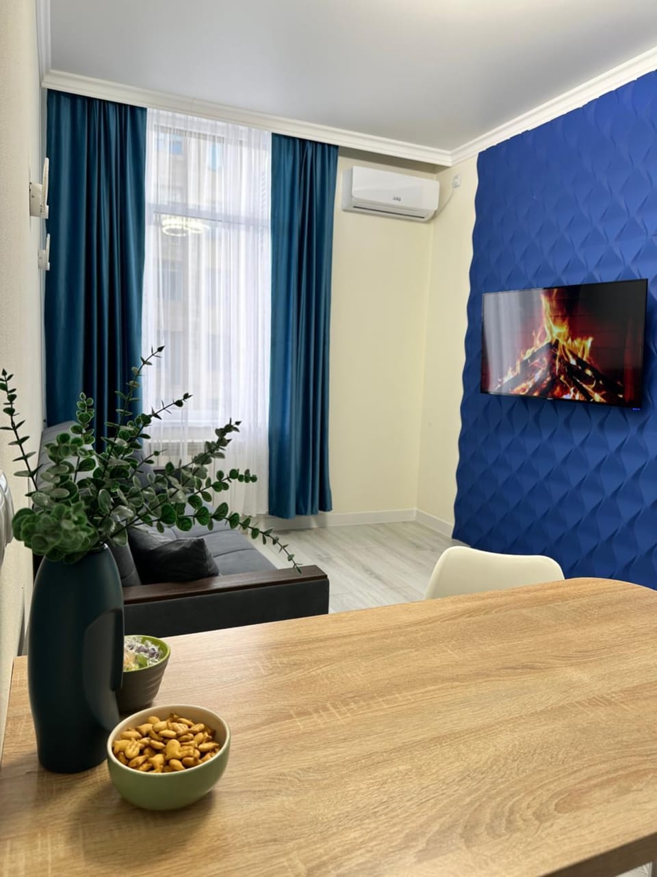 TV and multimedia, Living room, air conditioner