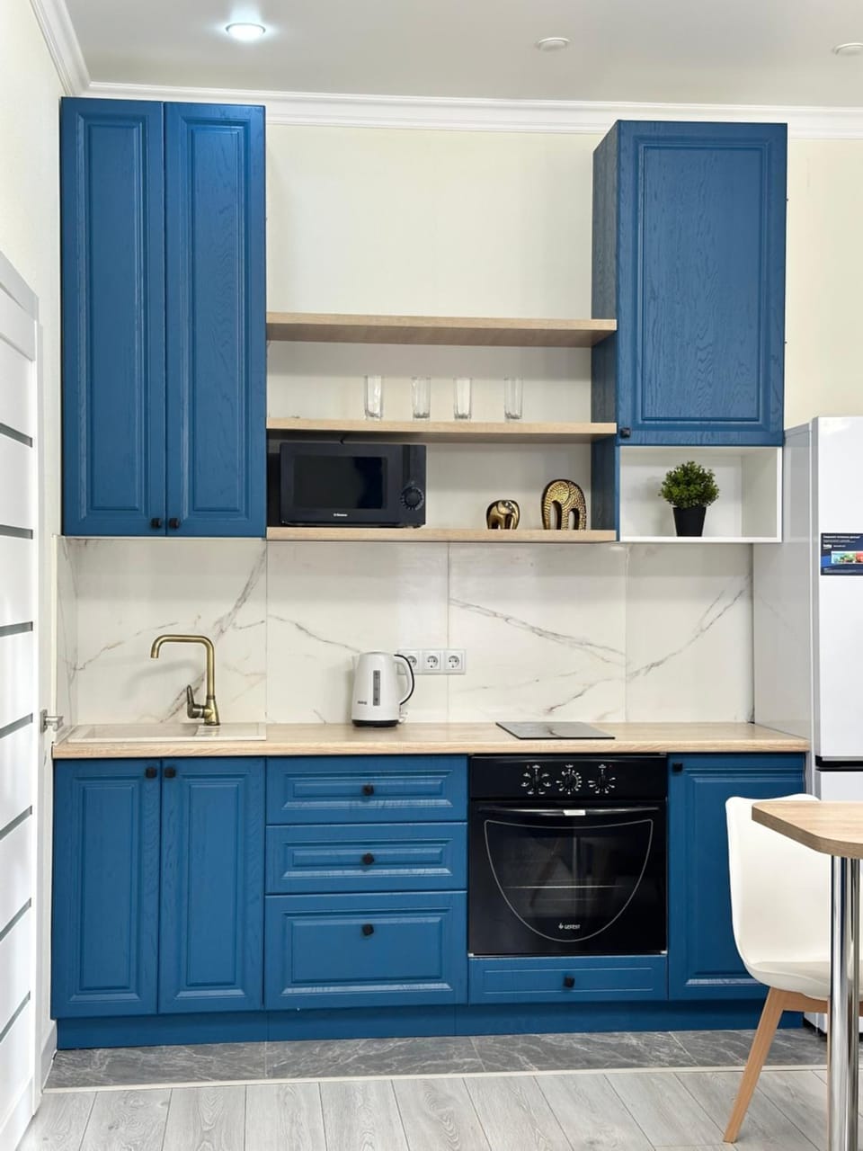 Kitchen or kitchenette, stove