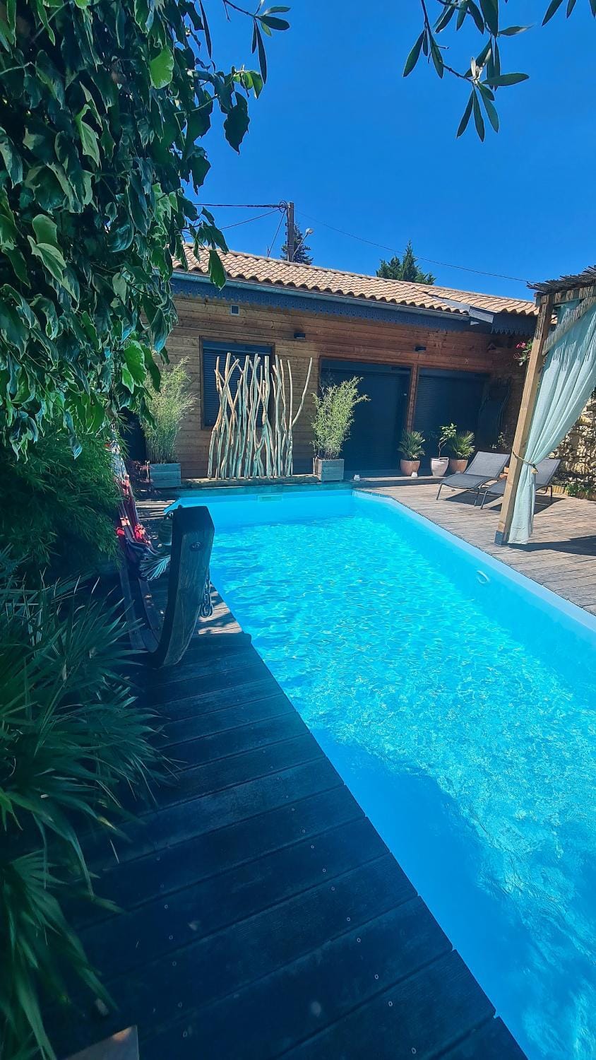 Charmante maison avec piscine près Bordeaux House in Bordeaux