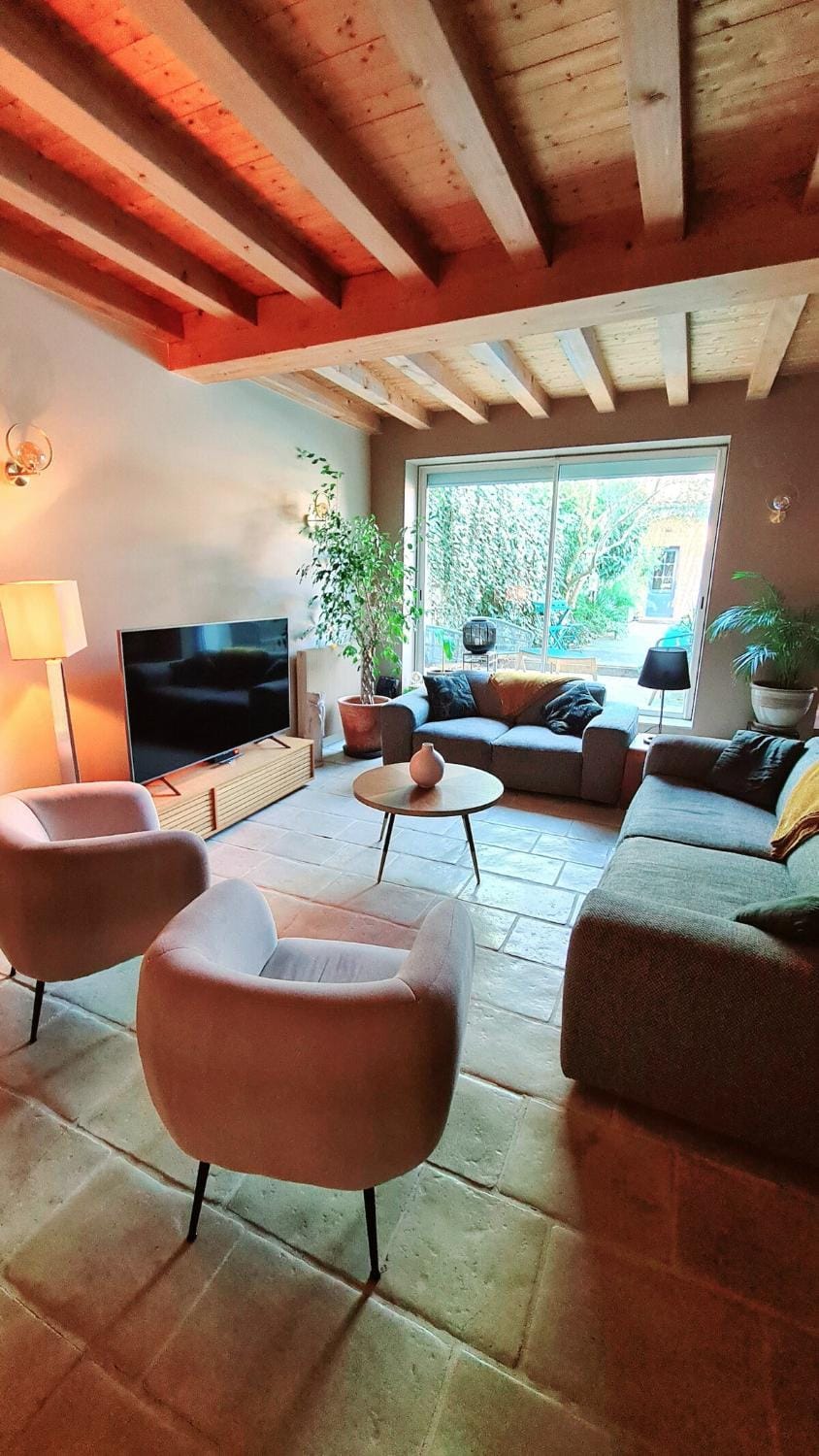 TV and multimedia, Living room
