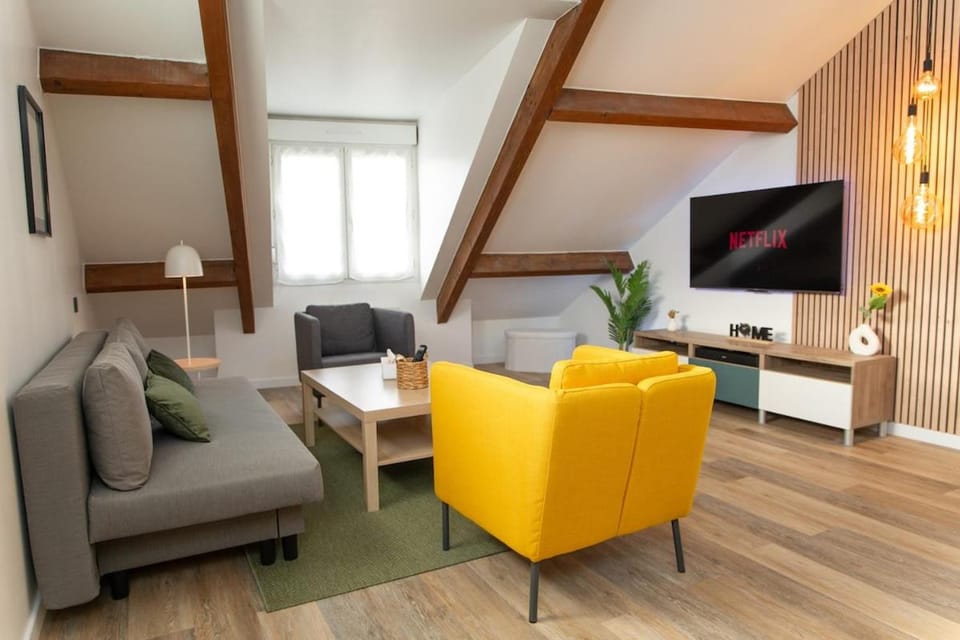 TV and multimedia, Living room, Seating area