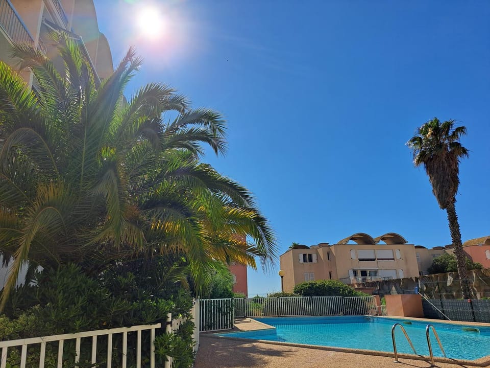 Plage du grazel le thalassa Apartment in Gruissan