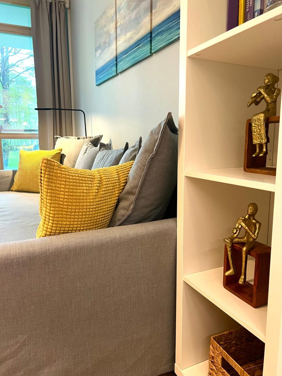 Living room, Seating area