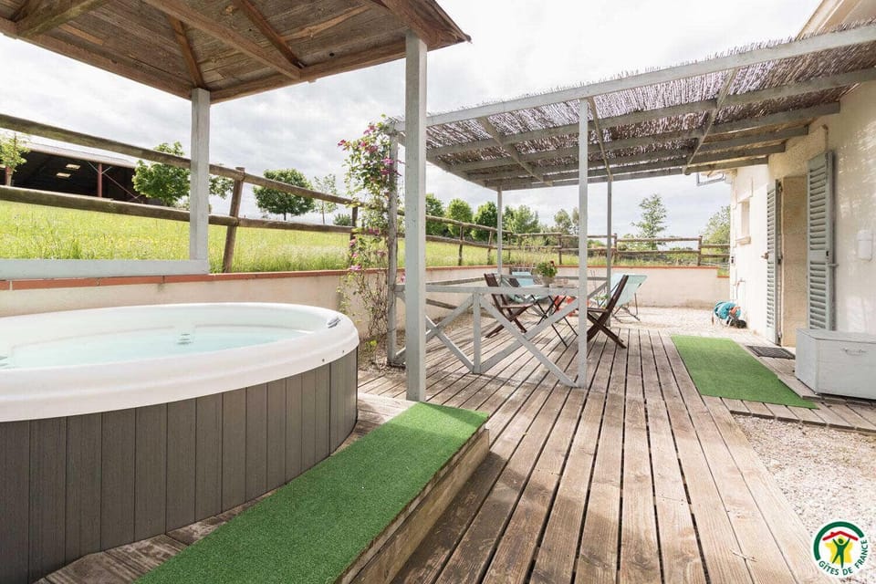 Villa les paradoux House in Occitanie