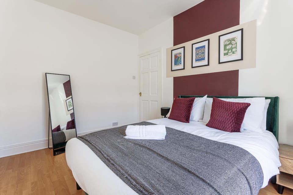 Modern 3-Bed House Parking & Family & Friends House in Gateshead