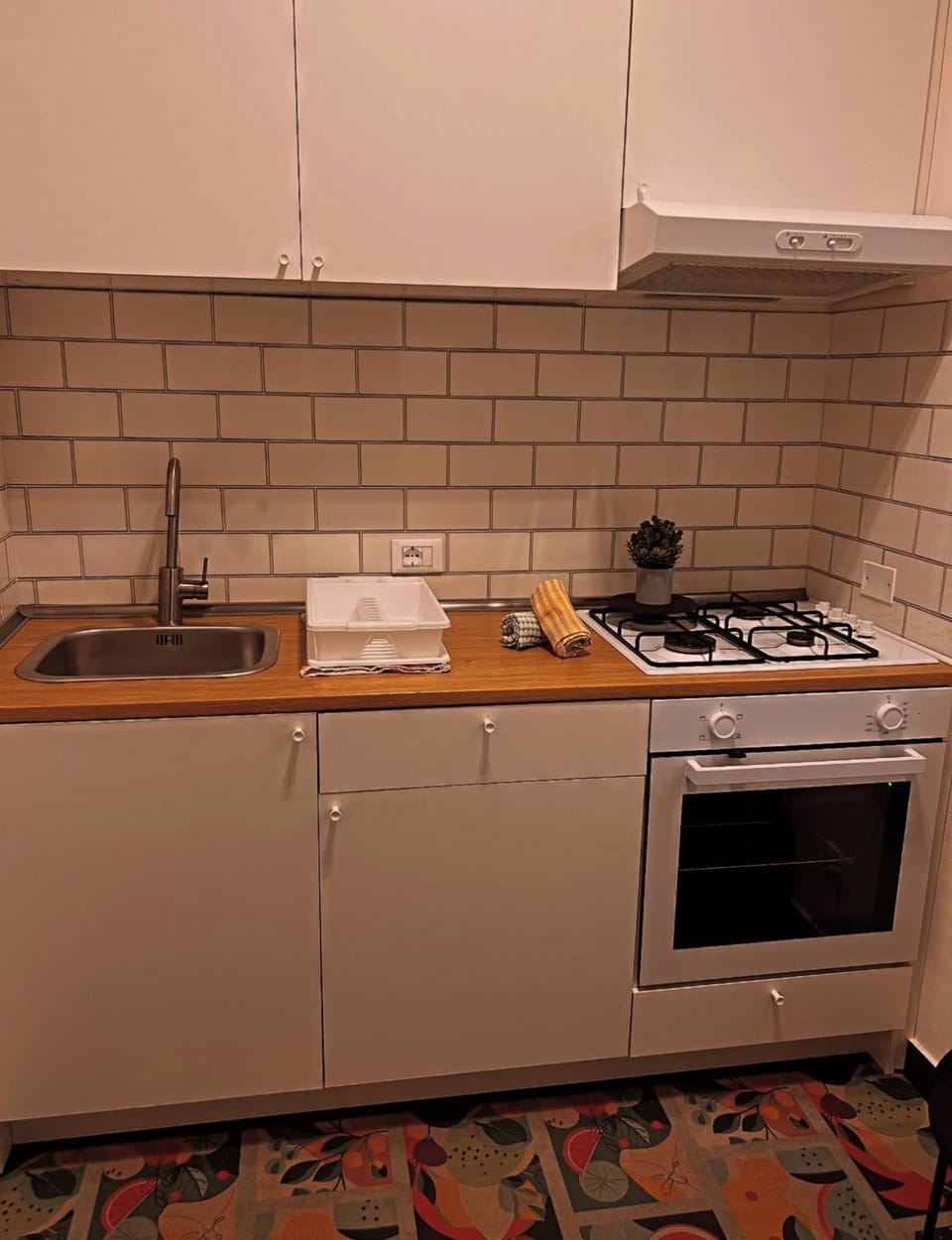 Kitchen or kitchenette, stove
