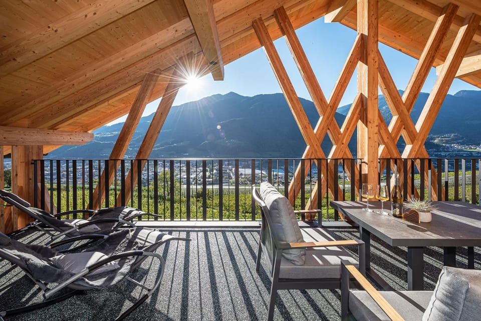 Natural landscape, View (from property/room), Balcony/Terrace, Mountain view