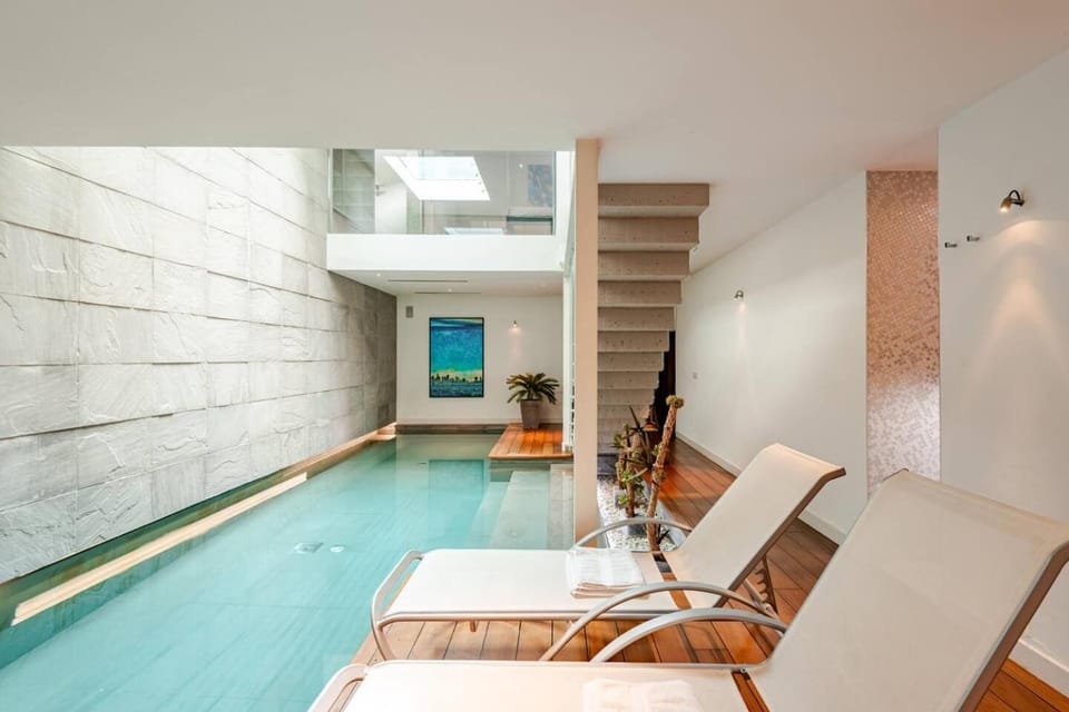 Pool view, Swimming pool, Swimming pool, sunbed