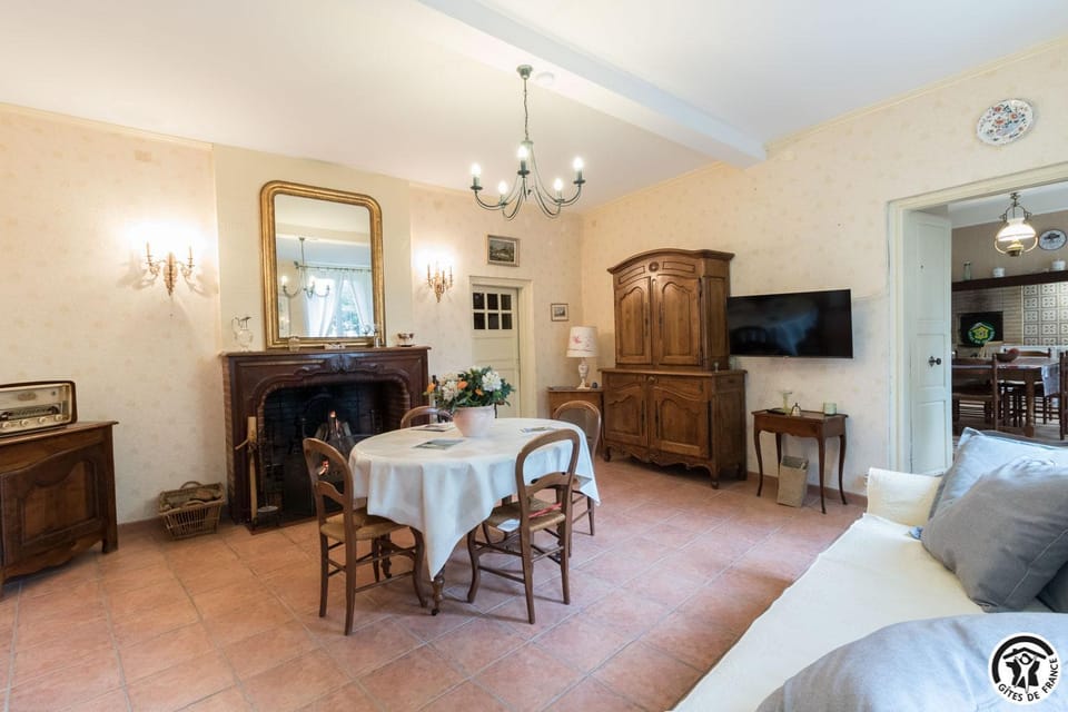 Gîte l'arénoulat House in Occitanie