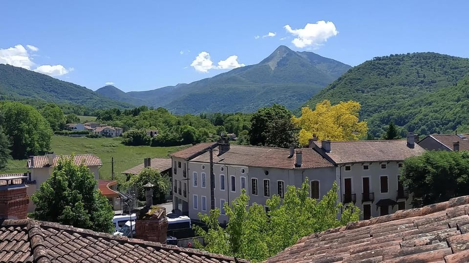Gîte l'arénoulat House in Occitanie