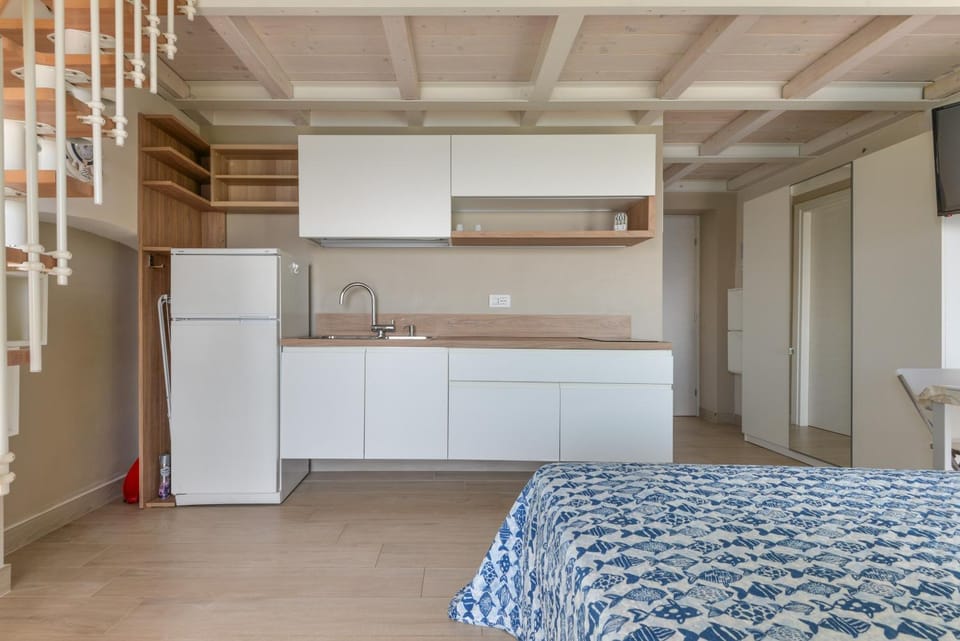 Property building, Kitchen or kitchenette, Living room