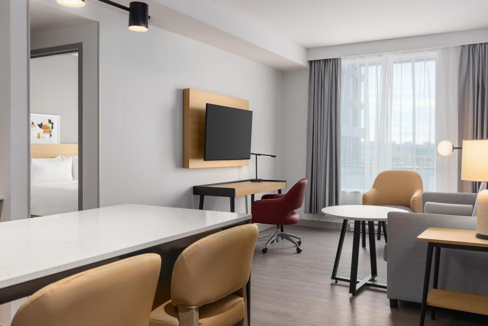 Photo of the whole room, Seating area, Bedroom