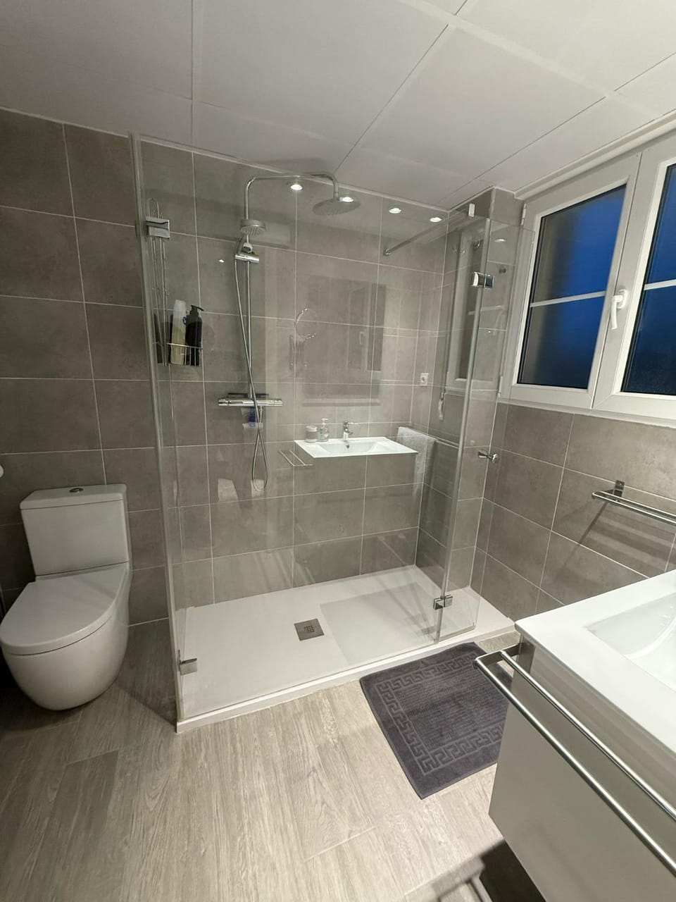 Shower, Bathroom